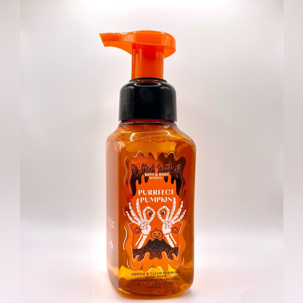 Bath & Body Works Foaming Hand Soap- Purrfect Pumpkin (8.75 fl oz)